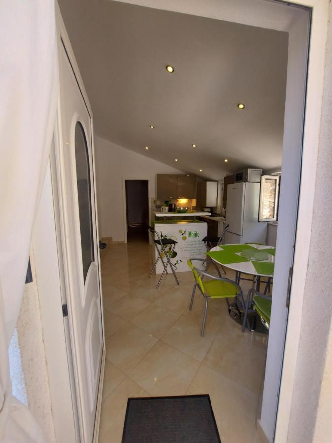 Apartman Marina Sa Parkingom Jelsa  Exterior foto