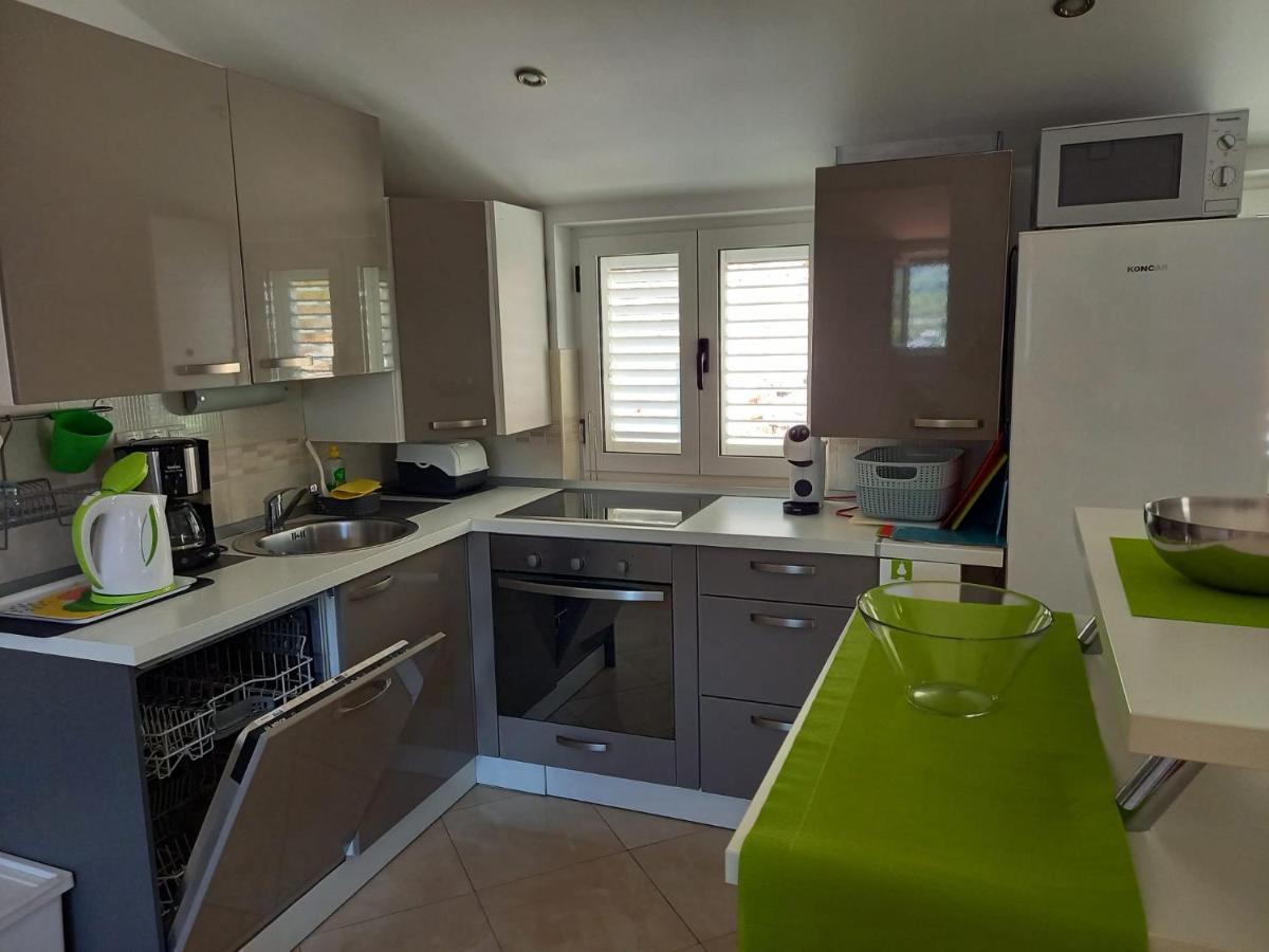 Apartman Marina Sa Parkingom Jelsa  Exterior foto