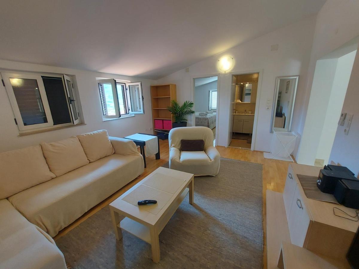 Apartman Marina Sa Parkingom Jelsa  Exterior foto